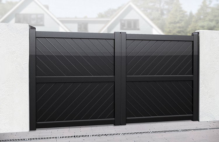 London aluminium driveway gates powder coated black